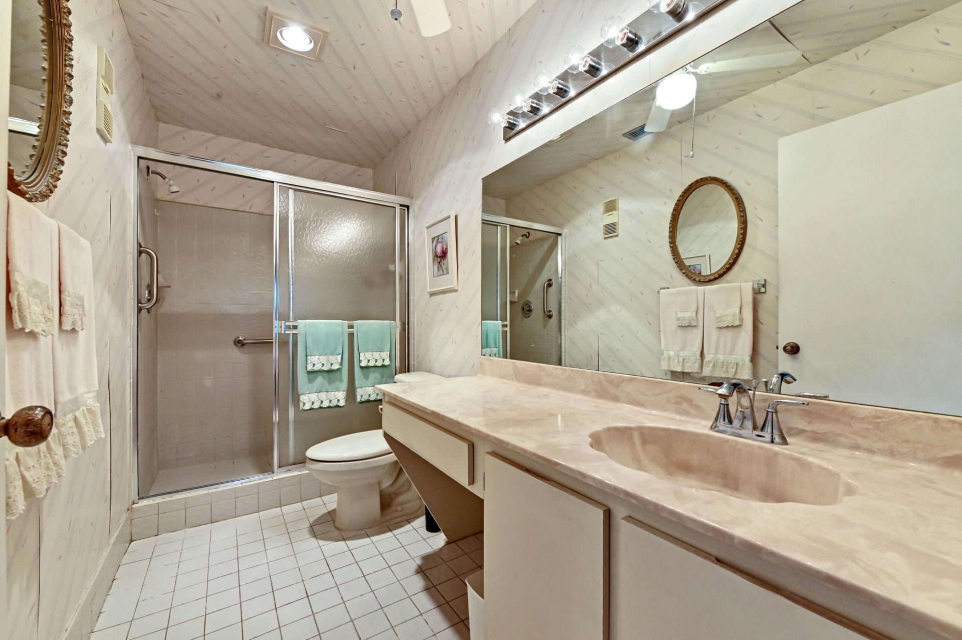 10851 Palm Lake Avenue, Unit 202, Boynton Beach, FL 33437 Photo