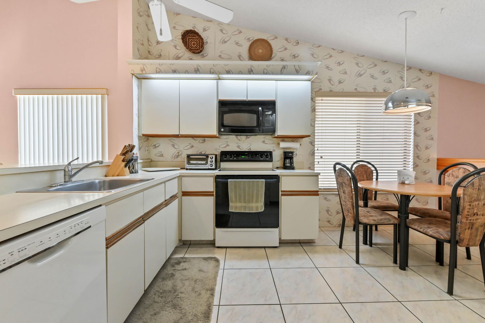 10851 Palm Lake Avenue, Unit 202, Boynton Beach, FL 33437 Photo