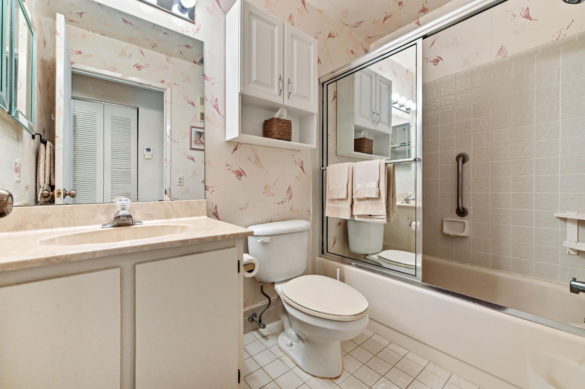 10851 Palm Lake Avenue, Unit 202, Boynton Beach, FL 33437 Photo