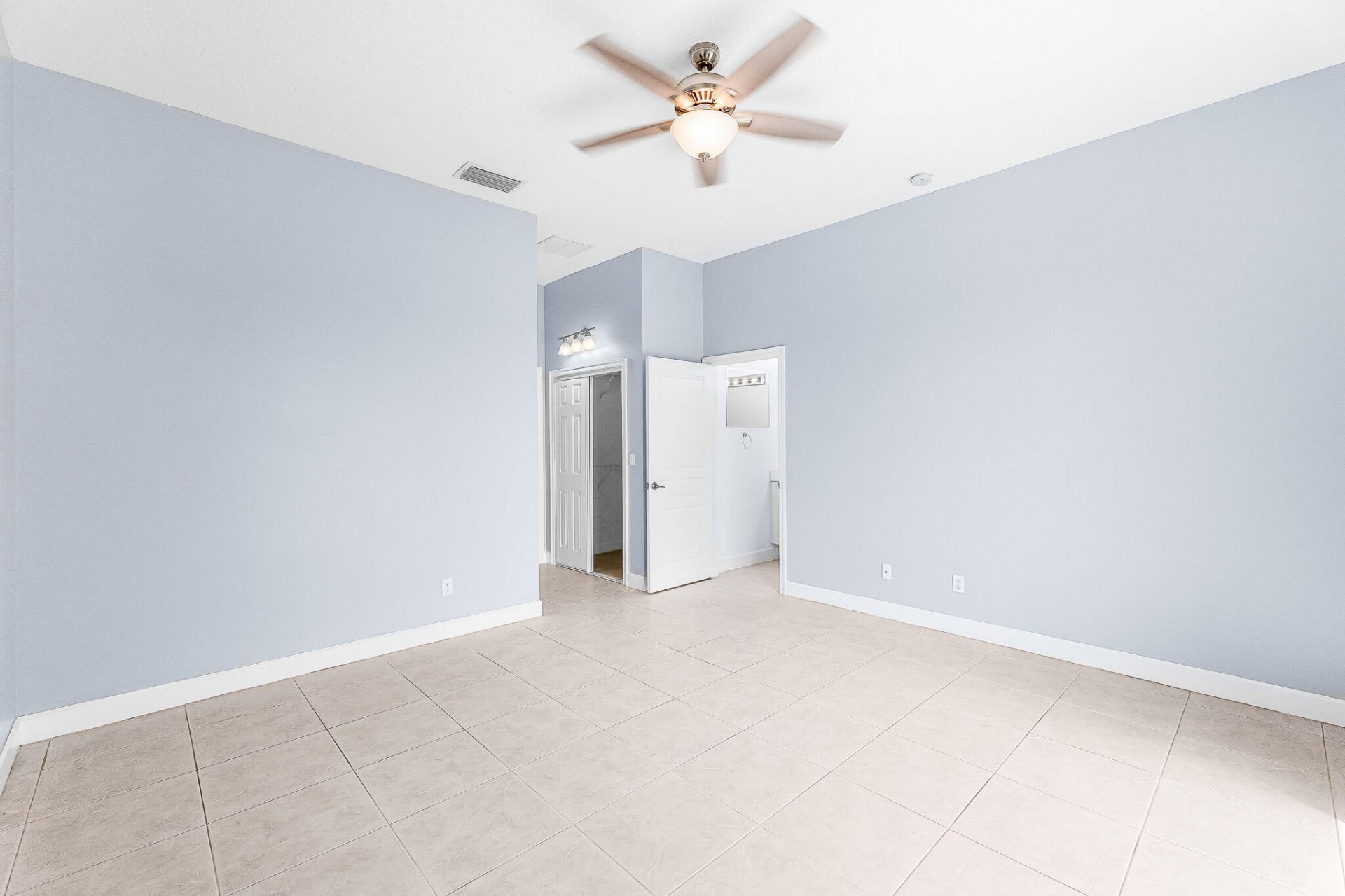 615 NE Canoe Park Circle, Port Saint Lucie, FL 34983 Photo