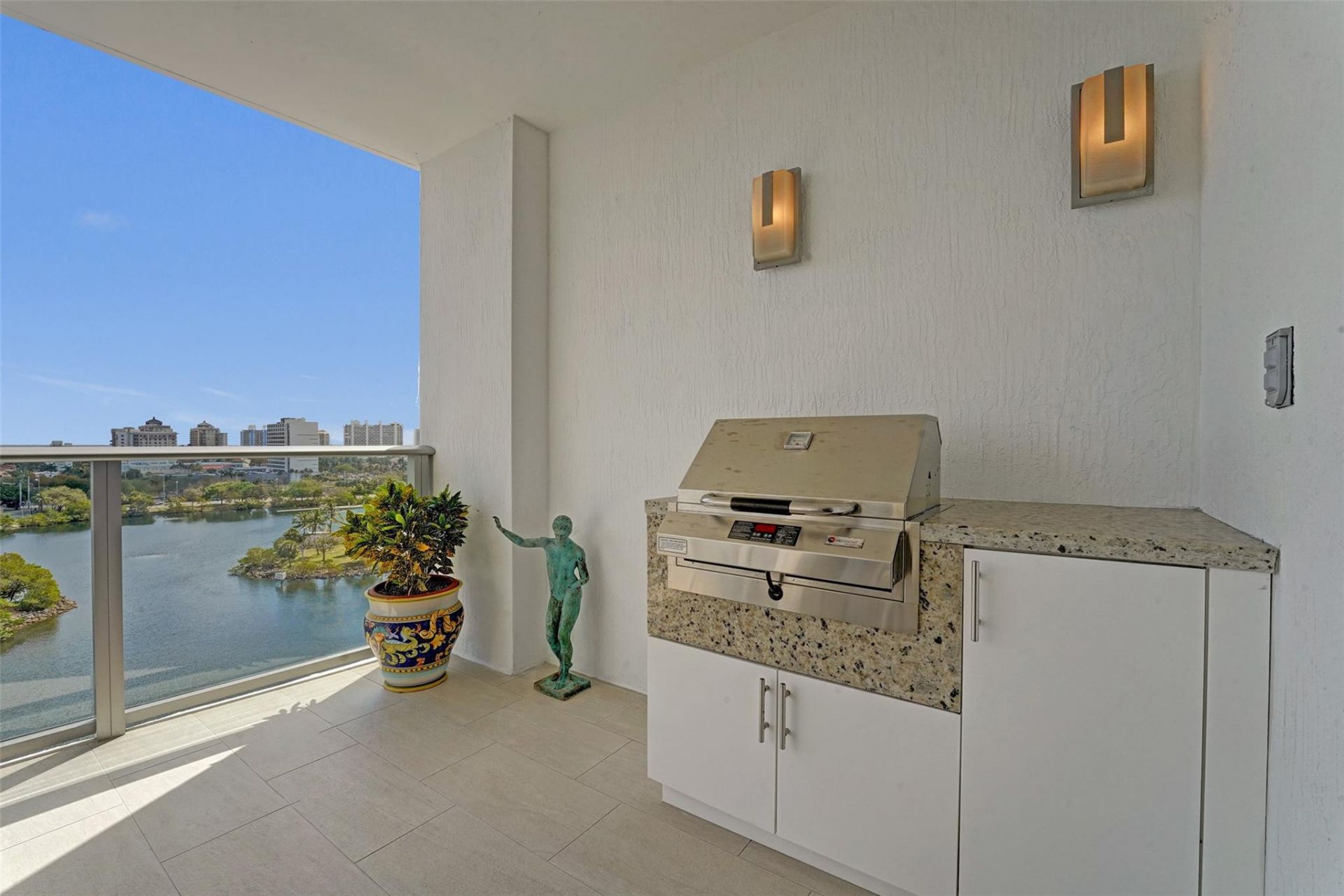 1180 N Federal Highway, Unit 1006, Fort Lauderdale, FL 33304 Photo