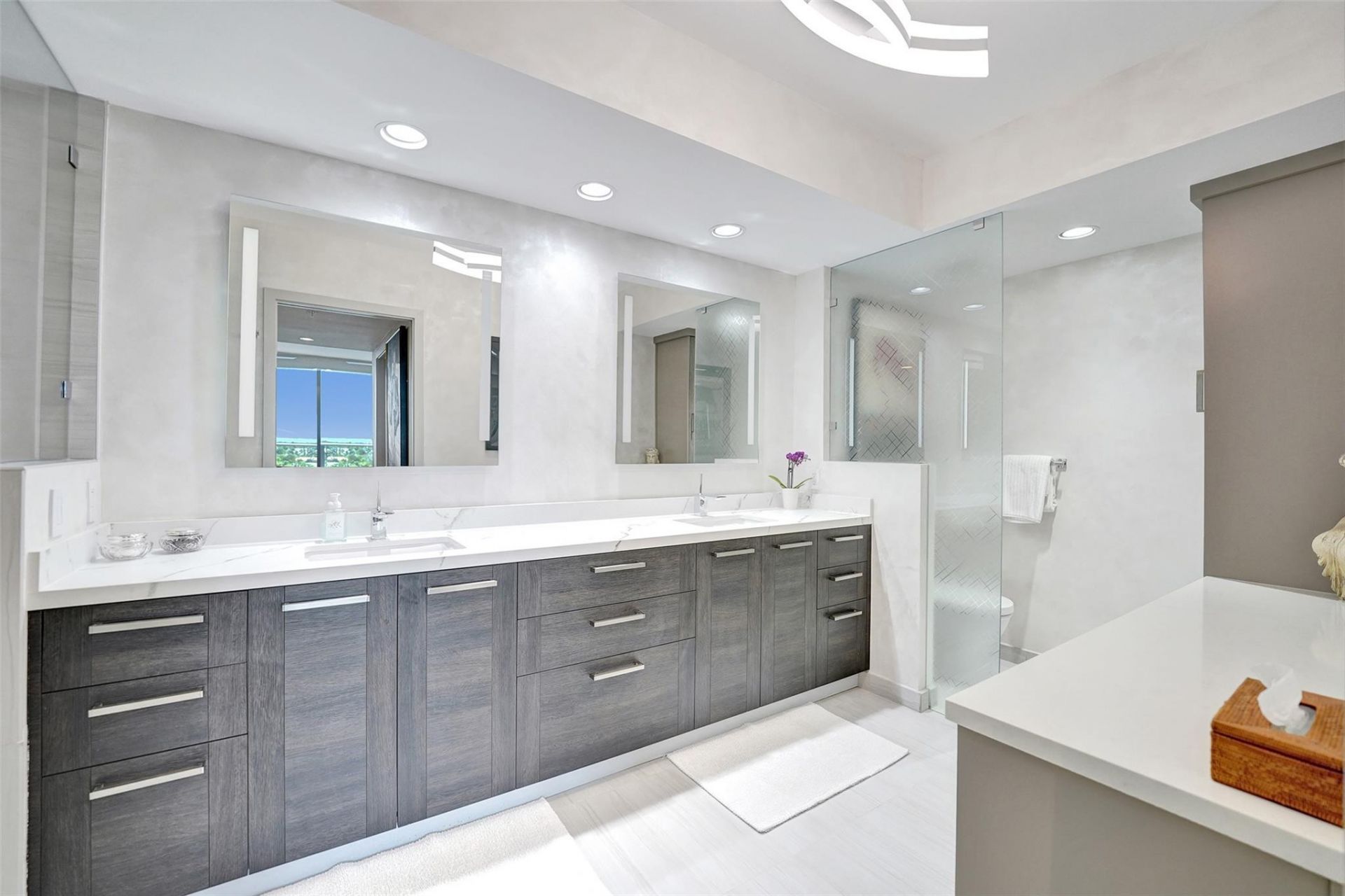 1180 N Federal Highway, Unit 1006, Fort Lauderdale, FL 33304 Photo