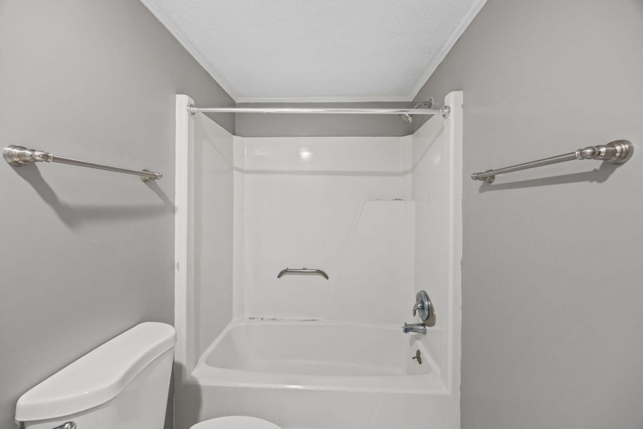 725 S Live Oak Drive Photo 11