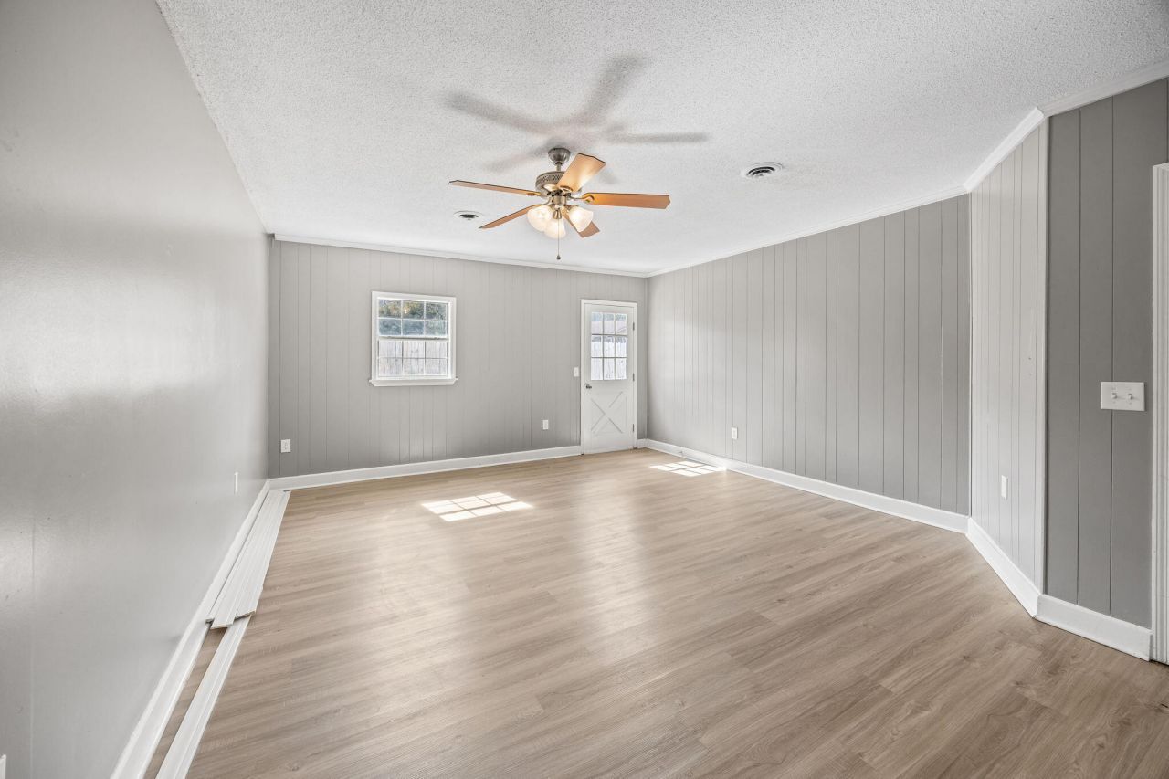 725 S Live Oak Drive Photo 19