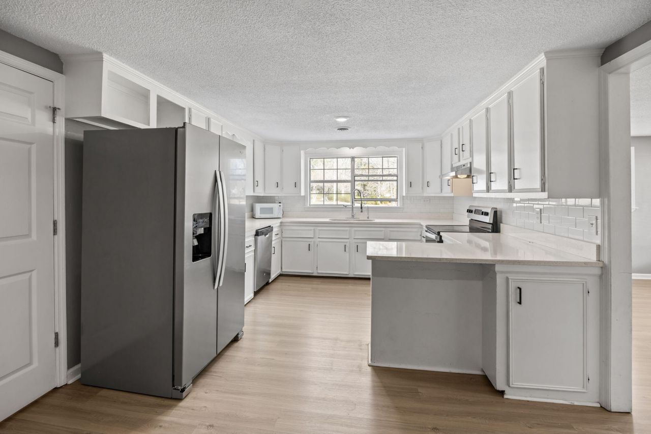 725 S Live Oak Drive Photo 5