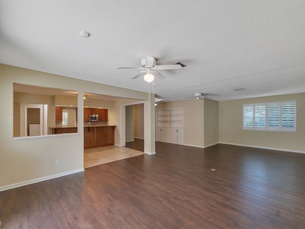 2155 Vero Beach Avenue, Vero Beach, FL 32960 Photo