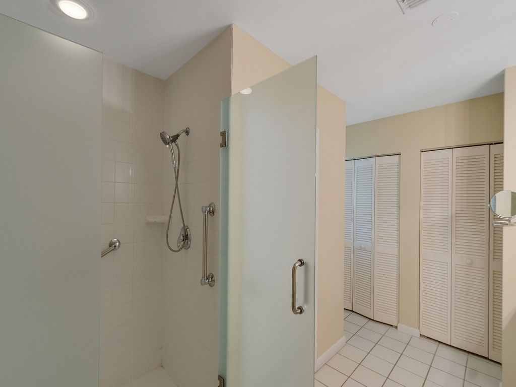 2155 Vero Beach Avenue, Vero Beach, FL 32960 Photo
