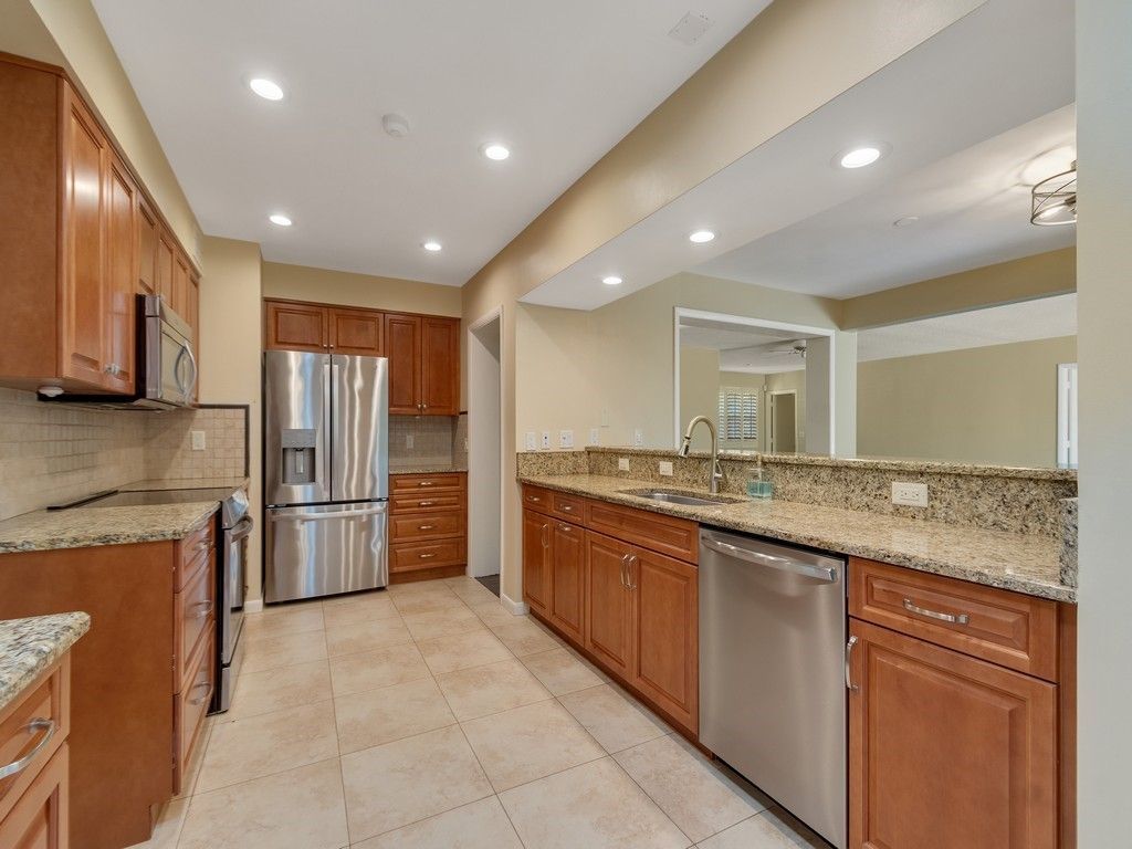 2155 Vero Beach Avenue, Vero Beach, FL 32960 Photo