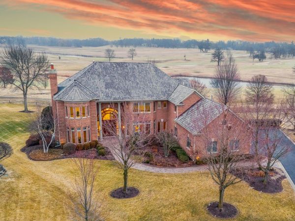 1611 Burr Oak Drive , Libertyville, IL 60048