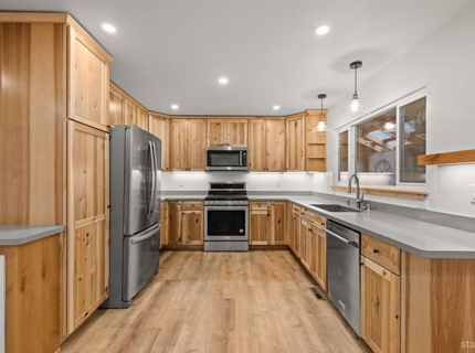 705 Eloise Avenue, South Lake Tahoe, CA 96150 Photo