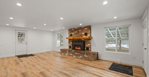 705 Eloise Avenue, South Lake Tahoe, CA 96150 Photo