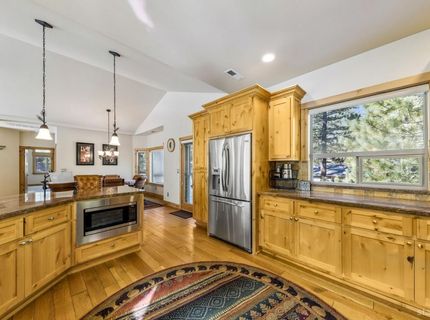 3390 Beaver Brae, South Lake Tahoe, CA 96150 Photo