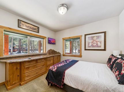 3390 Beaver Brae, South Lake Tahoe, CA 96150 Photo