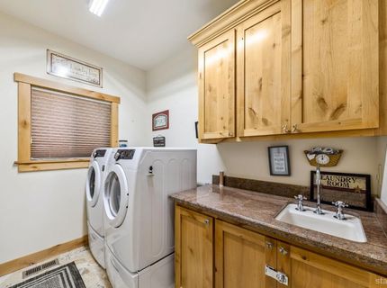 3390 Beaver Brae, South Lake Tahoe, CA 96150 Photo