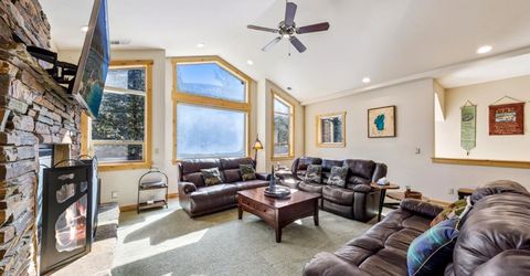 3390 Beaver Brae, South Lake Tahoe, CA 96150 Photo