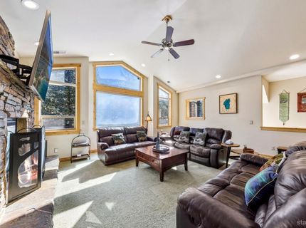 3390 Beaver Brae, South Lake Tahoe, CA 96150 Photo