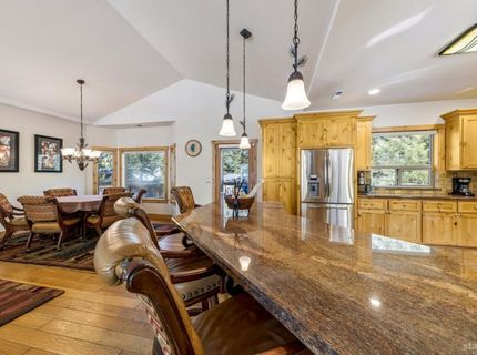 3390 Beaver Brae, South Lake Tahoe, CA 96150 Photo