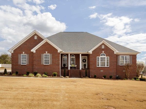 216 Meadow Ln, Russellville, AL