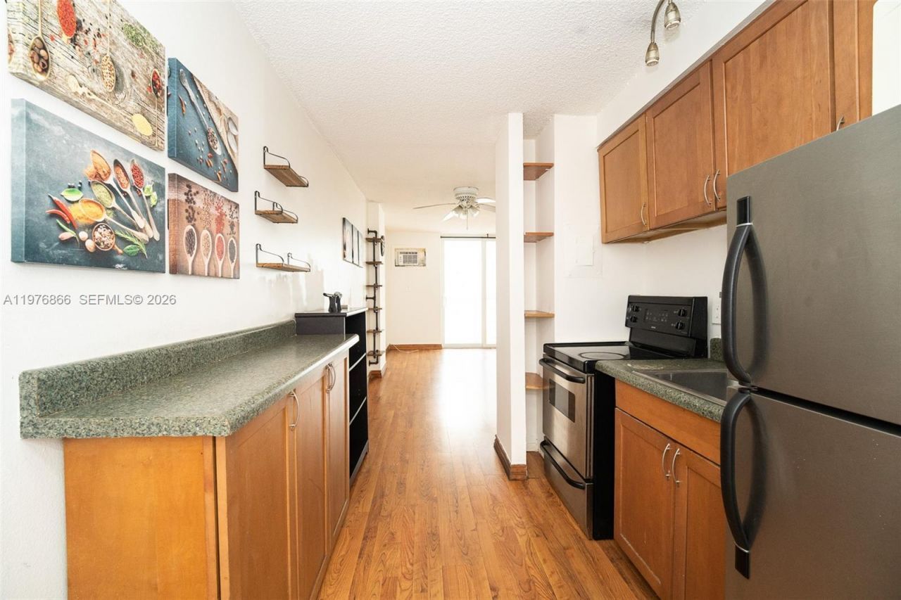 1750 James Ave, Unit 4J, Miami Beach, FL 33139 Photo