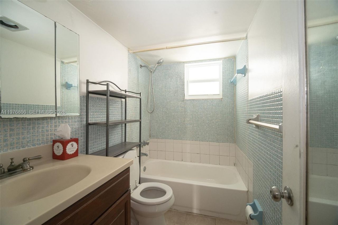 1750 James Ave, Unit 4J, Miami Beach, FL 33139 Photo