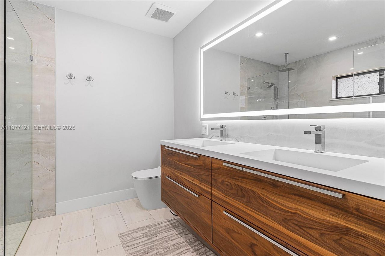 1250 NE 27th Terrace, Pompano Beach, FL 33062 Photo