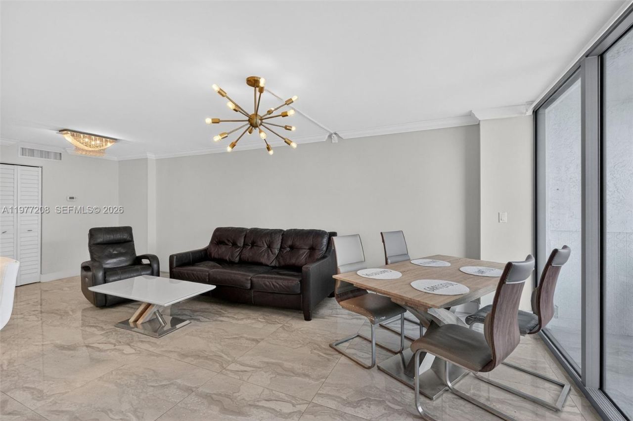 2655 Collins Ave, Unit 1407, Miami Beach, FL 33140 Photo