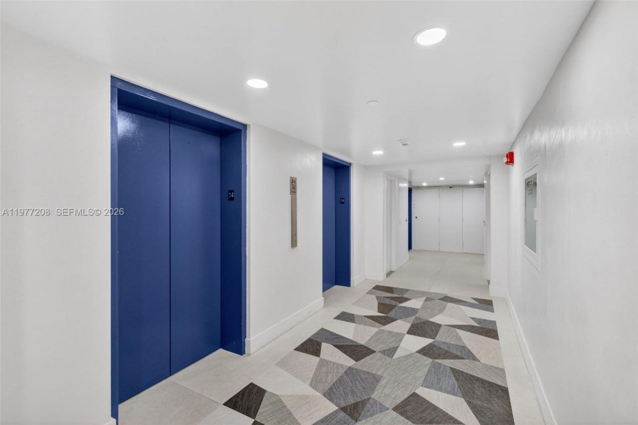 2655 Collins Ave, Unit 1407, Miami Beach, FL 33140 Photo