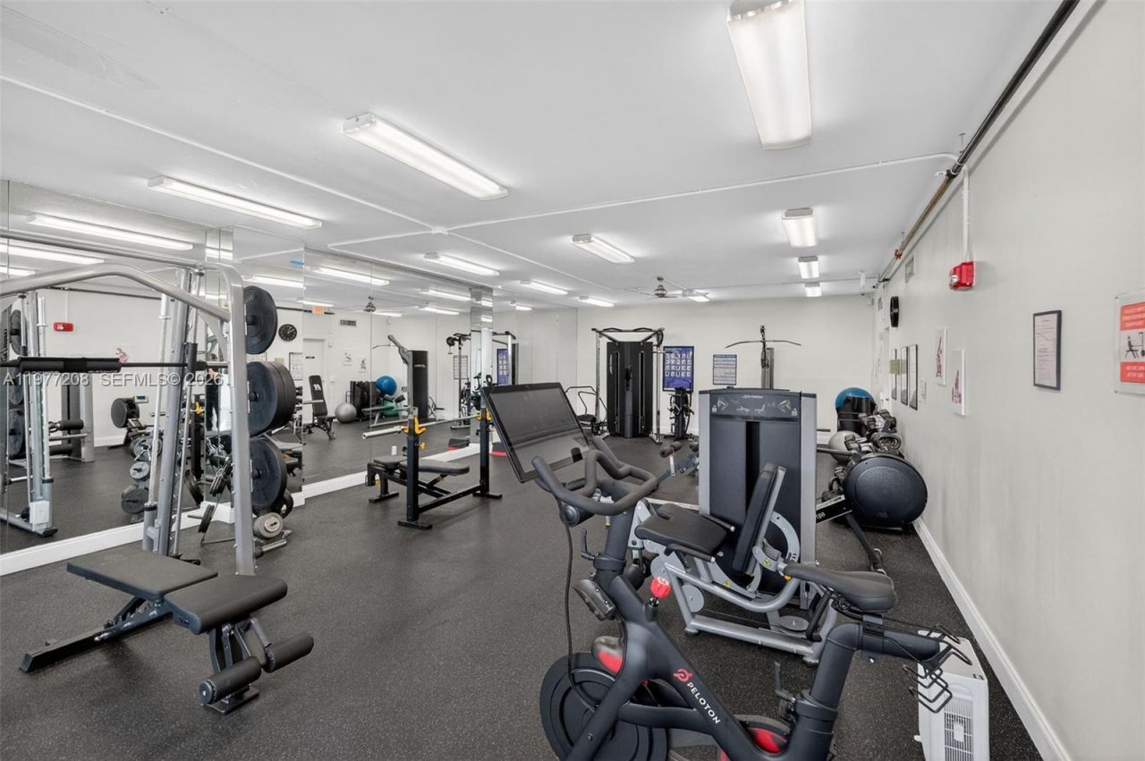 2655 Collins Ave, Unit 1407, Miami Beach, FL 33140 Photo