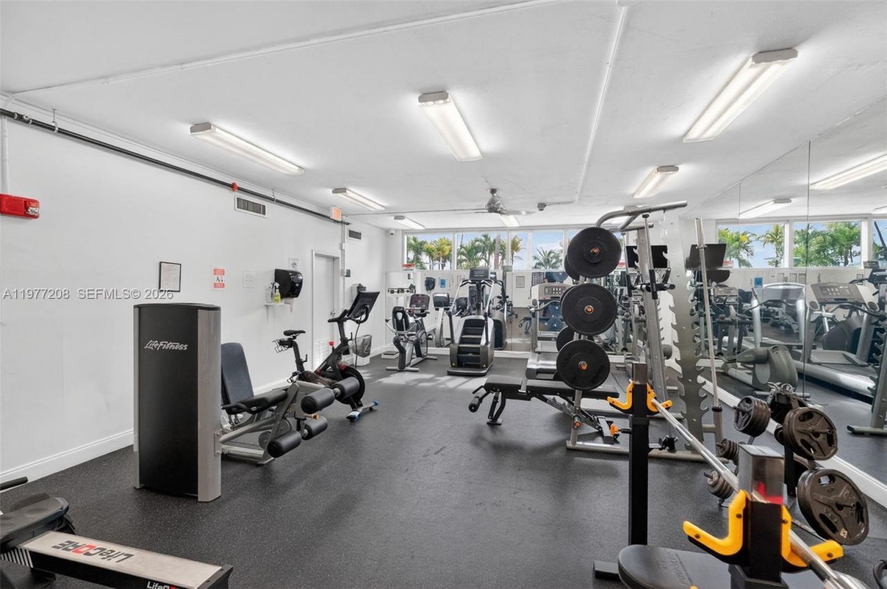 2655 Collins Ave, Unit 1407, Miami Beach, FL 33140 Photo