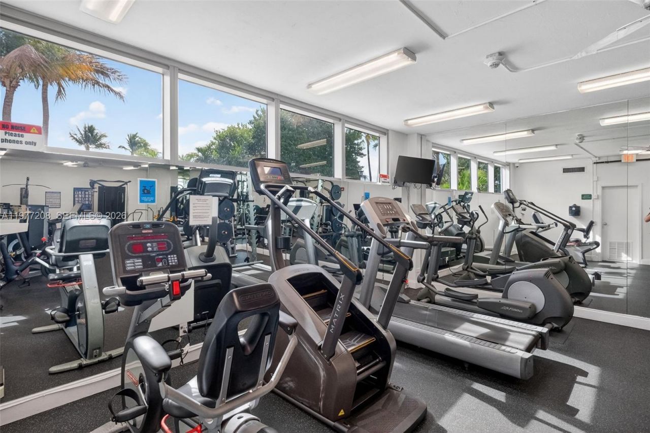 2655 Collins Ave, Unit 1407, Miami Beach, FL 33140 Photo