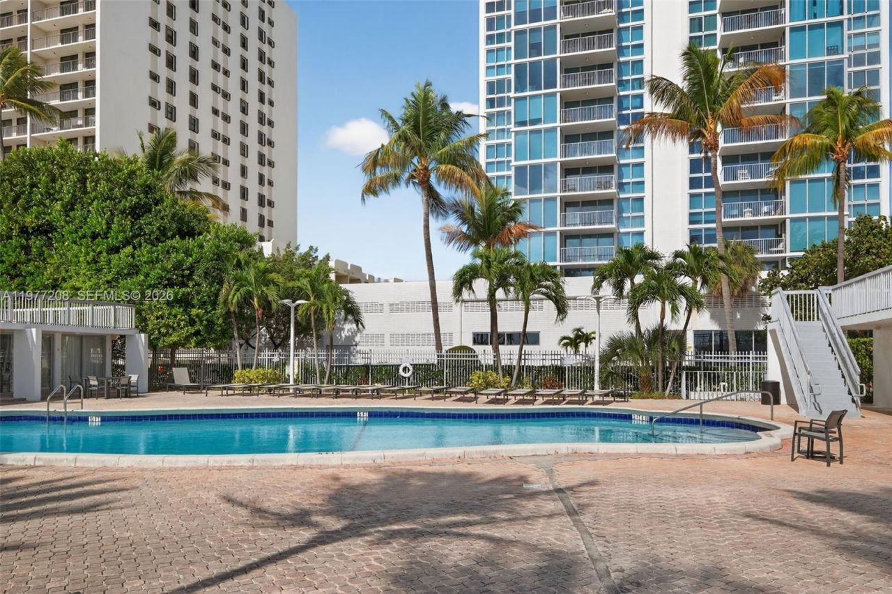 2655 Collins Ave, Unit 1407, Miami Beach, FL 33140 Photo