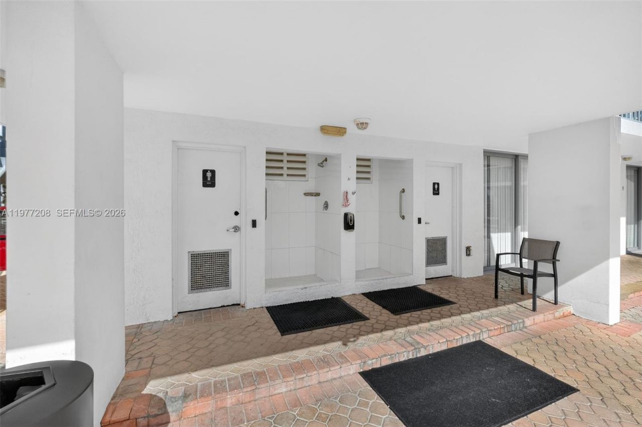 2655 Collins Ave, Unit 1407, Miami Beach, FL 33140 Photo