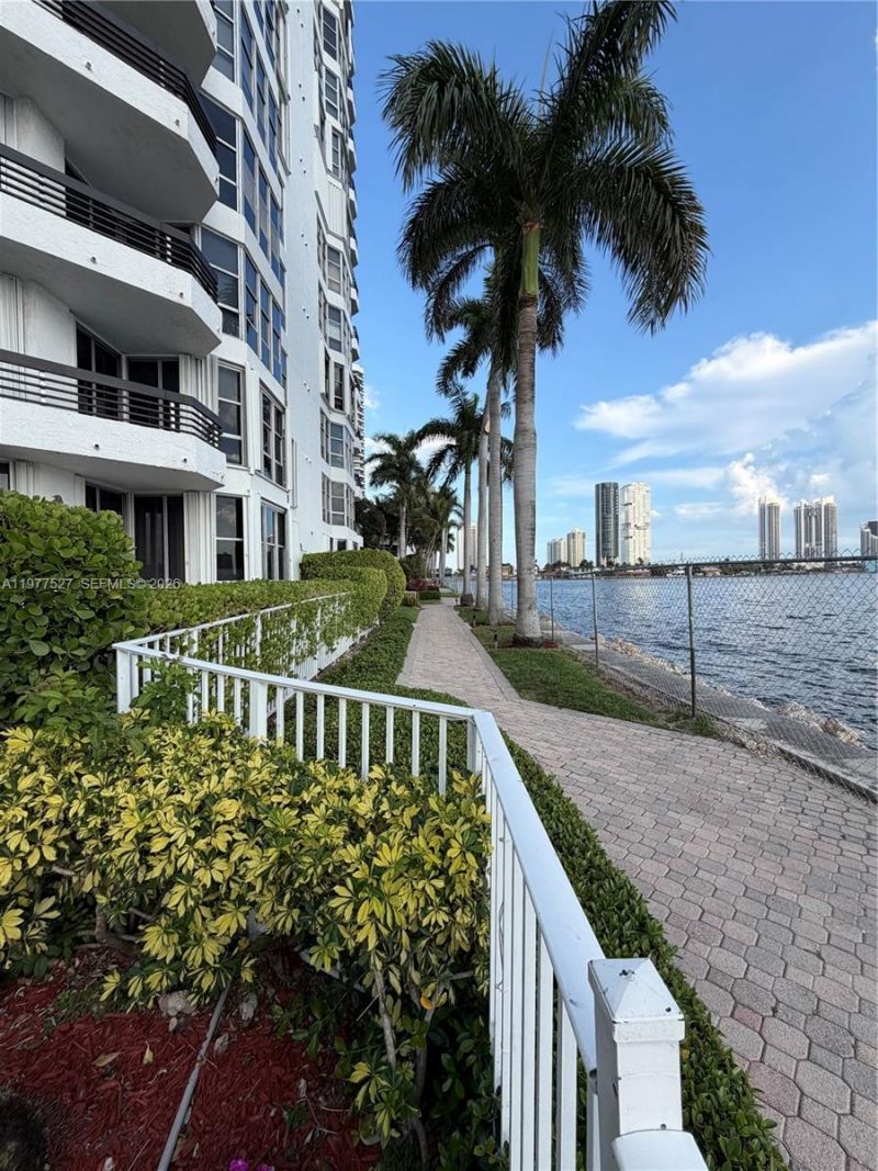 3600 Mystic Pointe Dr , Unit 615, Aventura, FL 33180 Photo