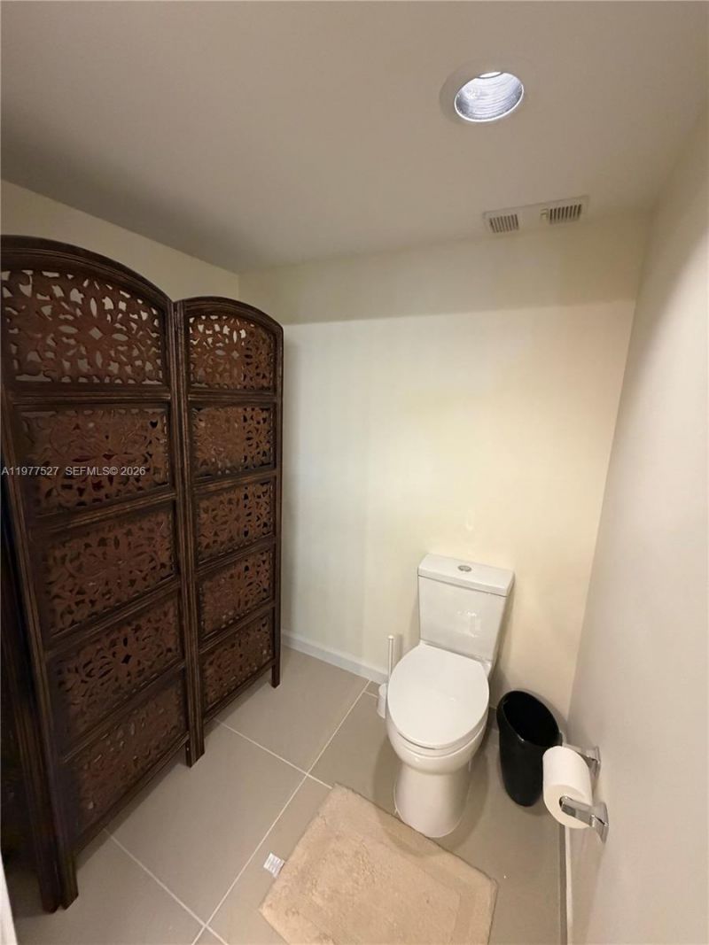 3600 Mystic Pointe Dr , Unit 615, Aventura, FL 33180 Photo