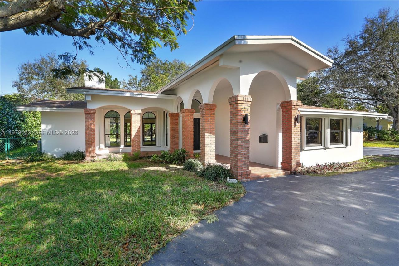 6841 SW 130th Ter , Pinecrest, FL 33156 Photo