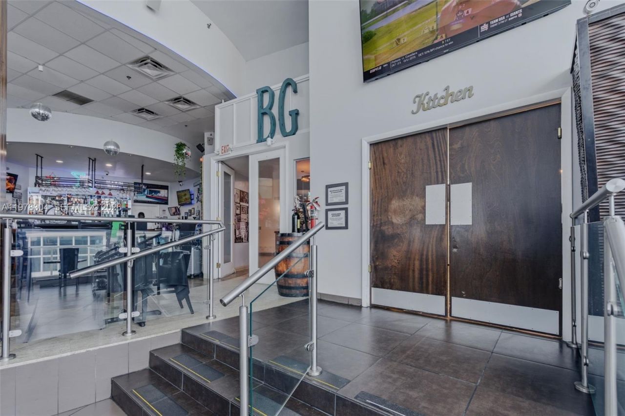 5445 Collins Ave, Unit L6 & CU2A, Miami Beach, FL 33140 Photo