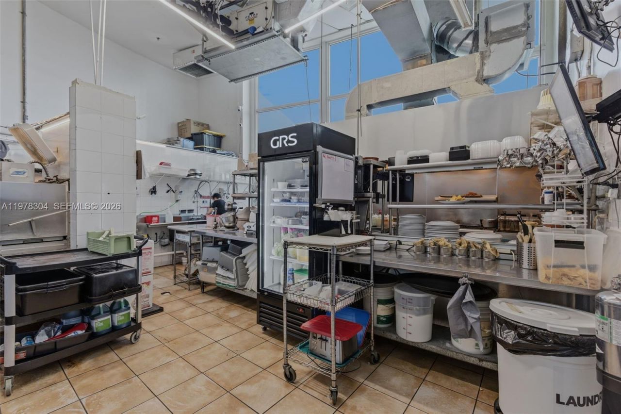 5445 Collins Ave, Unit L6 & CU2A, Miami Beach, FL 33140 Photo