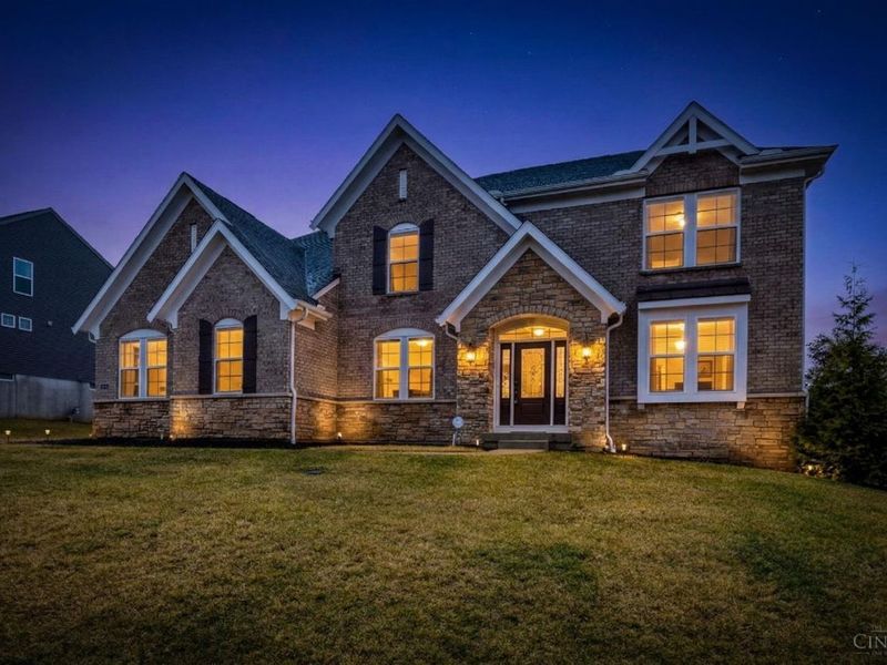 5671 Ferdinand Drive, West Chester, OH 45069 Photo 2