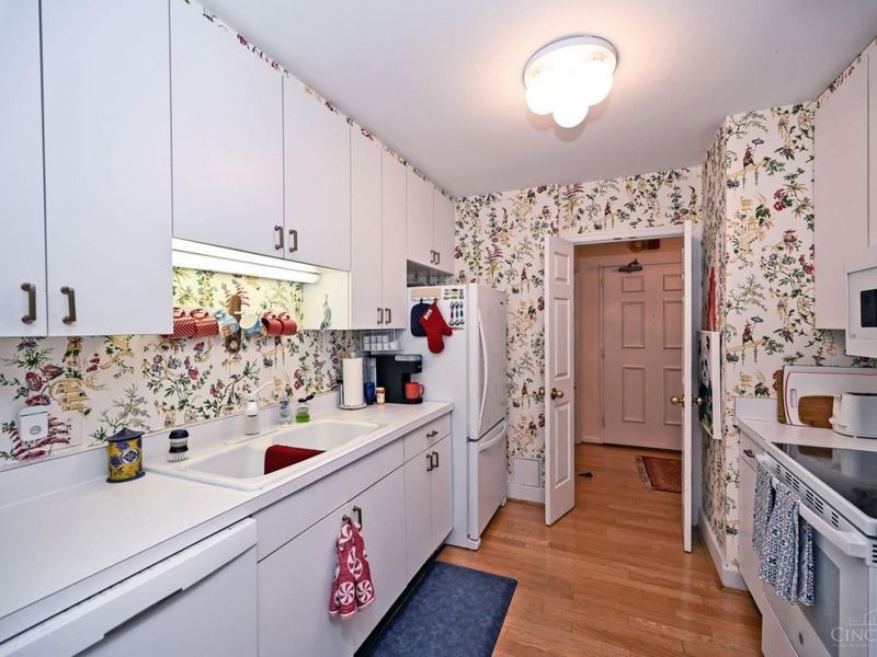 2444 Madison Road, Unit 1209, Cincinnati, OH 45208 Photo 17