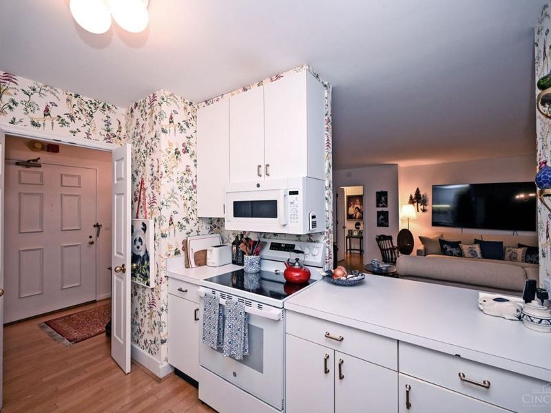 2444 Madison Road, Unit 1209, Cincinnati, OH 45208 Photo 18