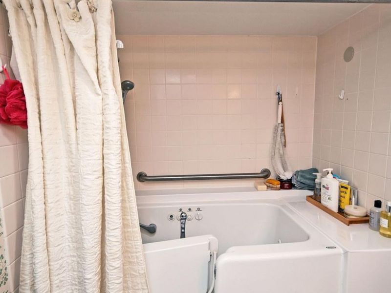 2444 Madison Road, Unit 1209, Cincinnati, OH 45208 Photo 27