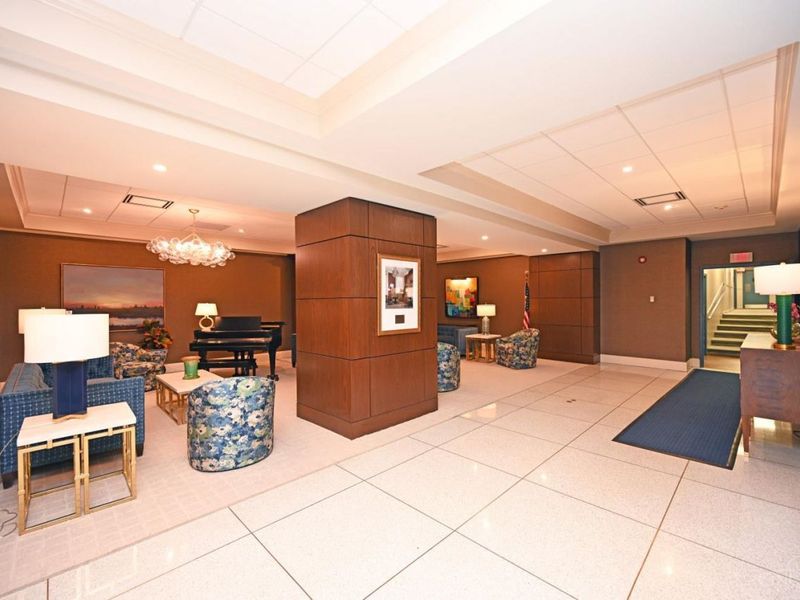 2444 Madison Road, Unit 1209, Cincinnati, OH 45208 Photo 3