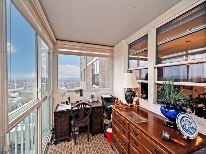 2444 Madison Road, Unit 1209, Cincinnati, OH 45208 Photo 32