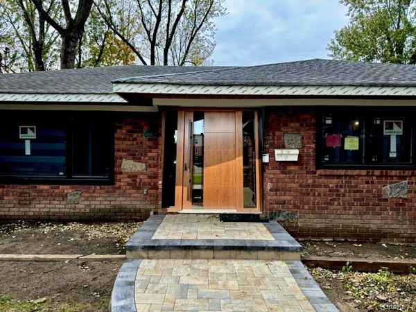 5 University Place , Great Neck, NY 11020