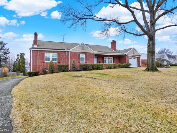 454 HIGHLAND ROAD , RED LION, PA 17356