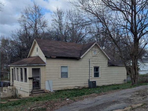 716 N 11th Street , Poplar Bluff, MO 63901