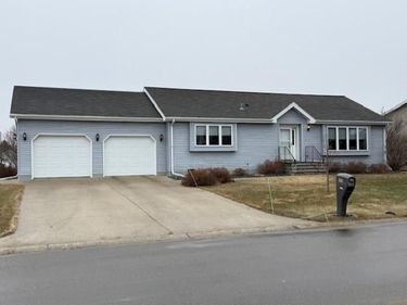 305 15th Street N, Breckenridge, MN 56520