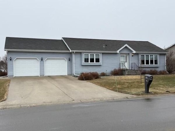 305 15th Street N, Breckenridge, MN 56520