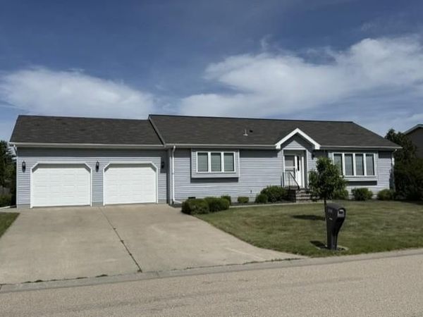 305 15th Street N, Breckenridge, MN 56520