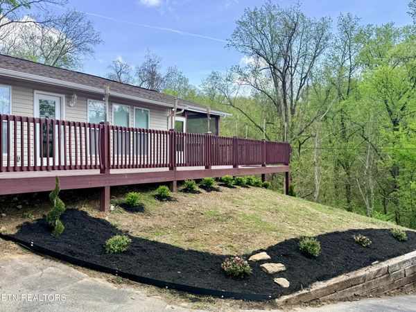 4431 Deer Run Drive, Louisville, TN 37777